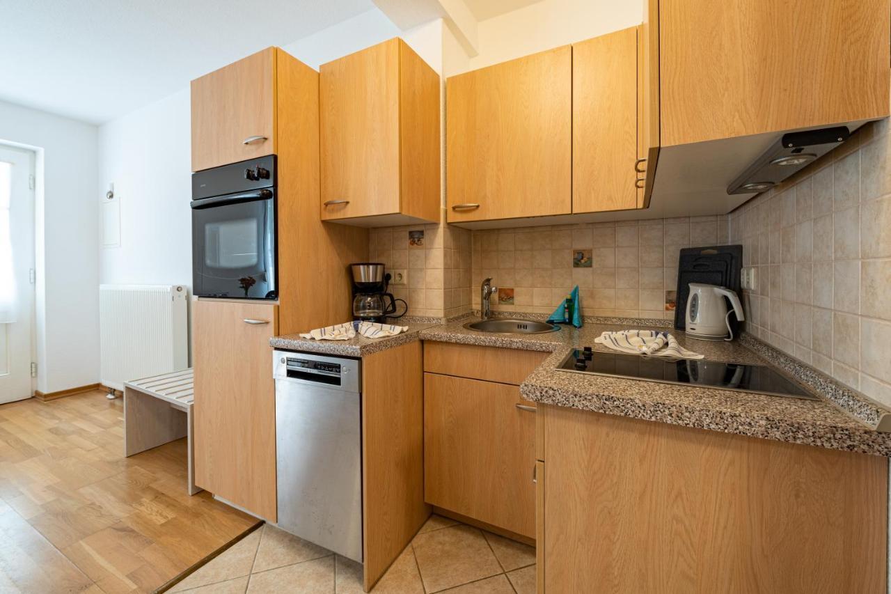 One-Bedroom Apartment,1405155152:JPEG
